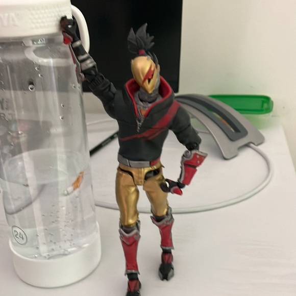 Fortnite Red Strike 20cm Action Figure - Picture 2 of 2